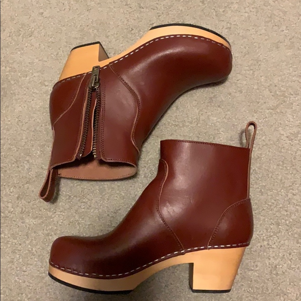 Swedish Hasbeens Zip it Emy ankle boots